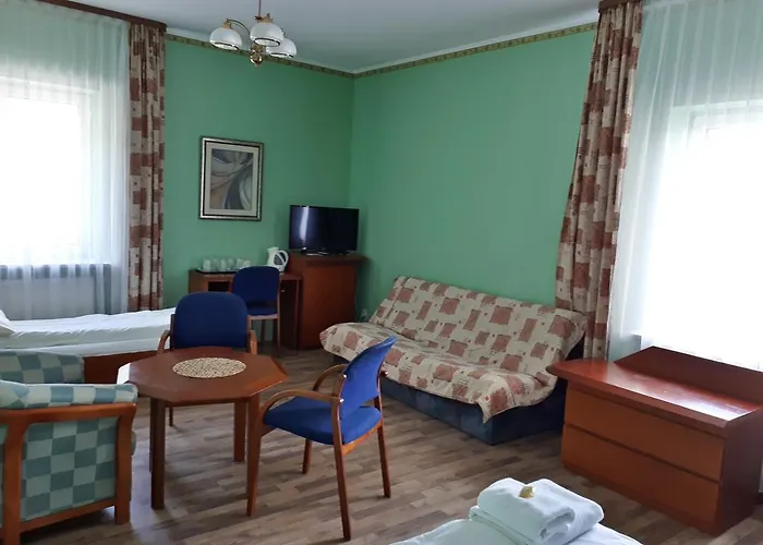 Rezydencja Parkowa Guest house *
